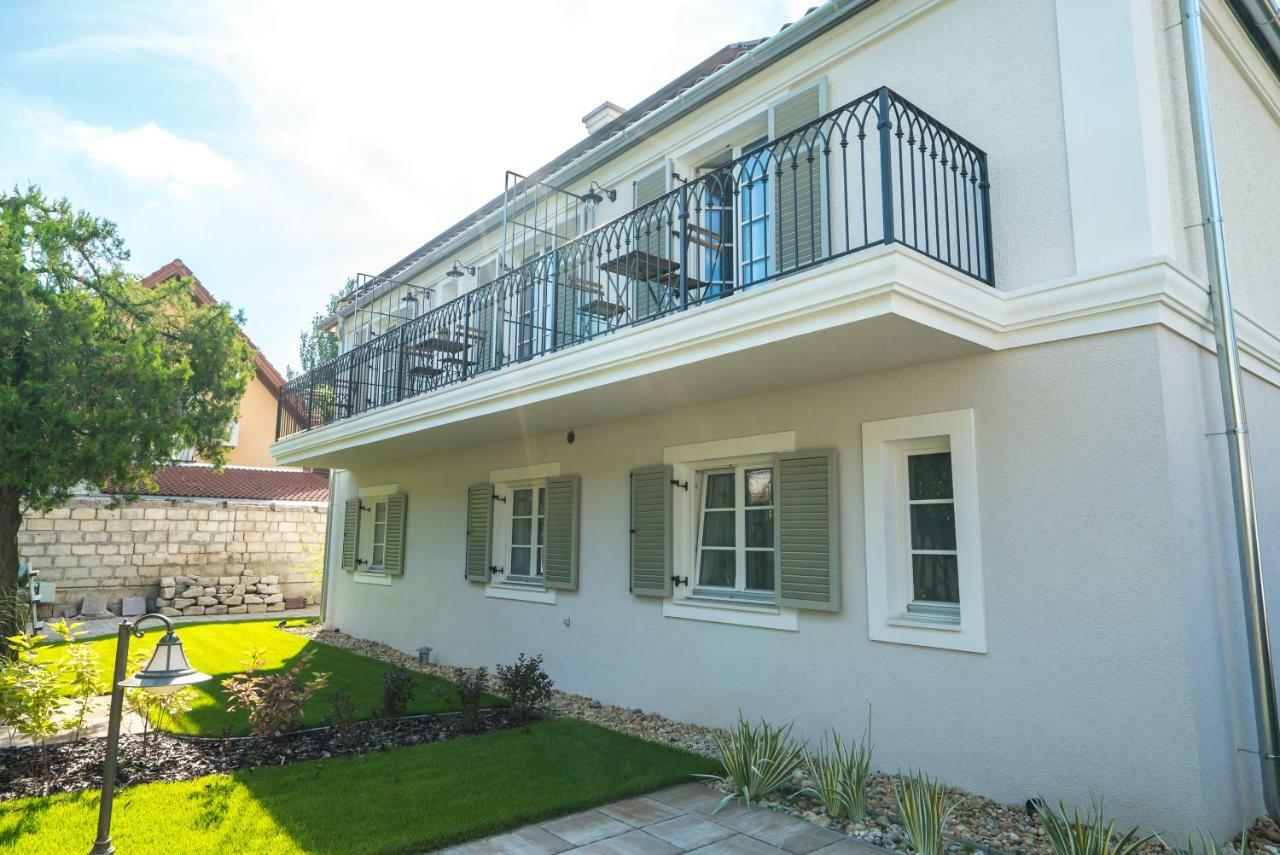 Secca Apartman Siófok Exteriér fotografie